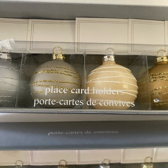 Pier 1 imports 2 sets of place card holders Christmas bulbs 12 total/24 cards - Picture 2 of 4